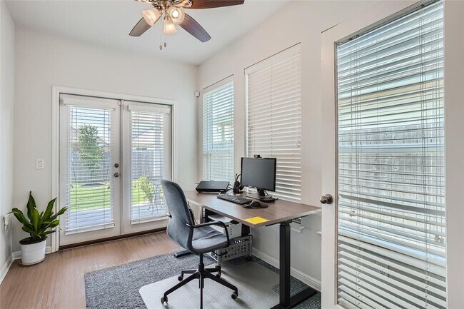 Building Photo - 821 Durness Dr