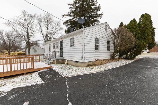 Building Photo - 3016 N Arlington Ave