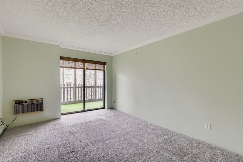 Building Photo - 14102 E Linvale Pl