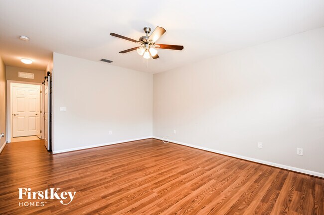 Building Photo - 1143 SW 47th St