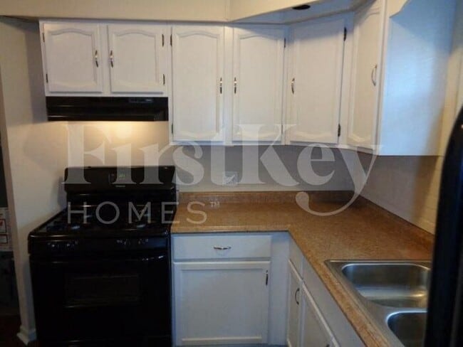 Building Photo - 14708 Shepard Dr