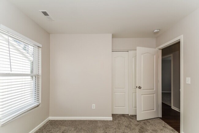 Building Photo - 8169 Cohosh Ct