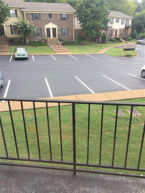 Building Photo - Condo Living Close to everything in Brentwood