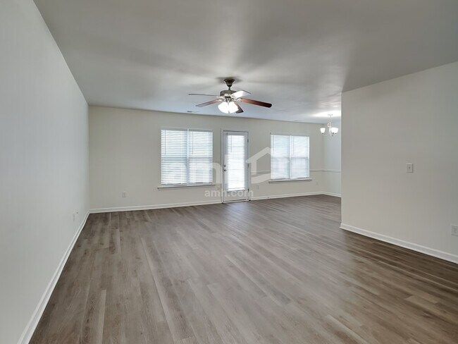 Building Photo - 102 Graphite Dr