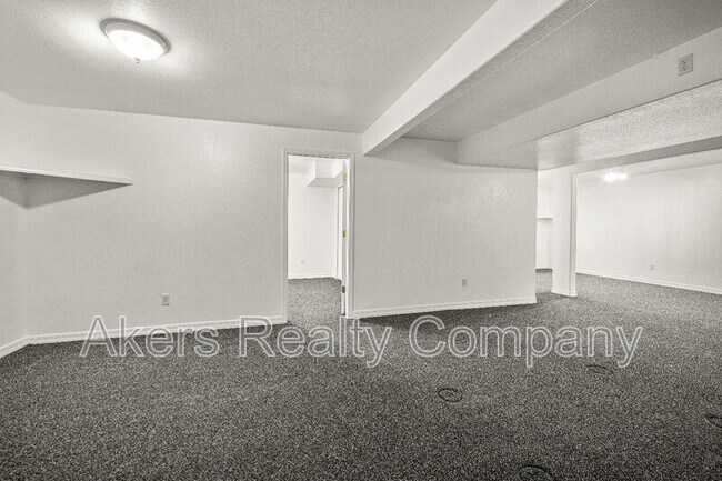 Building Photo - 2143 Teal Ct