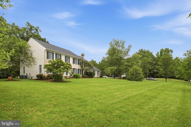 Building Photo - 7707 Lake Glen Dr