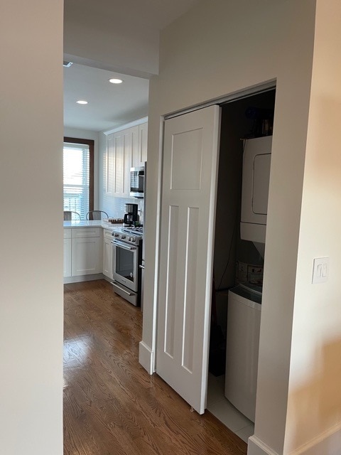 Building Photo - 418 Pleasant St