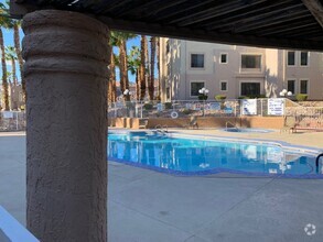 Building Photo - 2 bedroom condo in Laughlin!