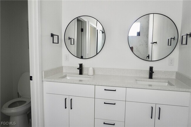 Building Photo - 2608 25th St W