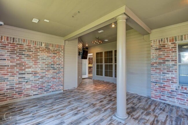 Building Photo - 433 Tupelo Dr