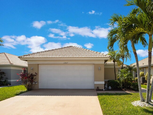 Building Photo - 12807 Hampton Lakes Cir