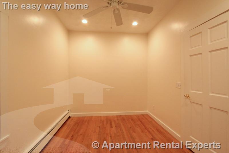 Building Photo - 302 Highland Ave