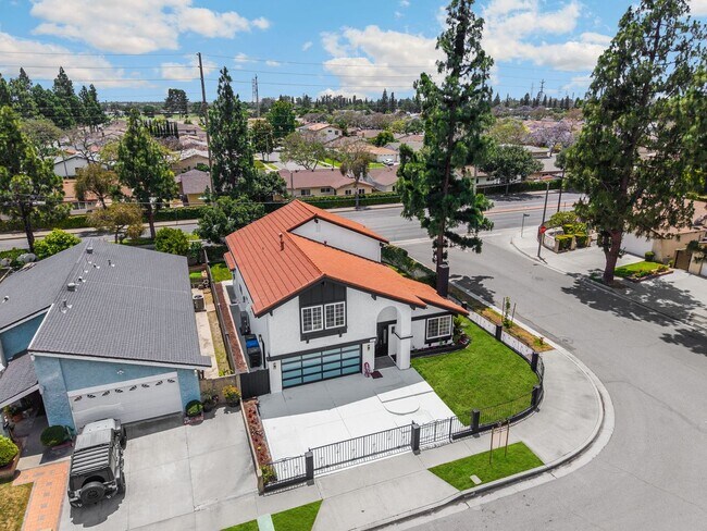 Building Photo - 11502 Bingham St