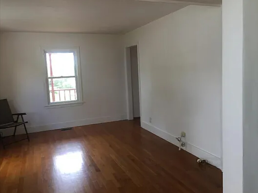 Building Photo - 33 Charlotte Ave