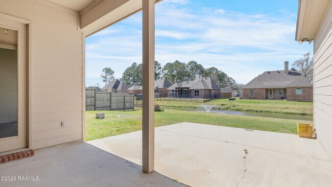 Building Photo - 104 Gated Trinity Ct