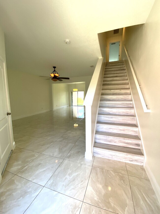 Building Photo - 3050 Rodrick Cir