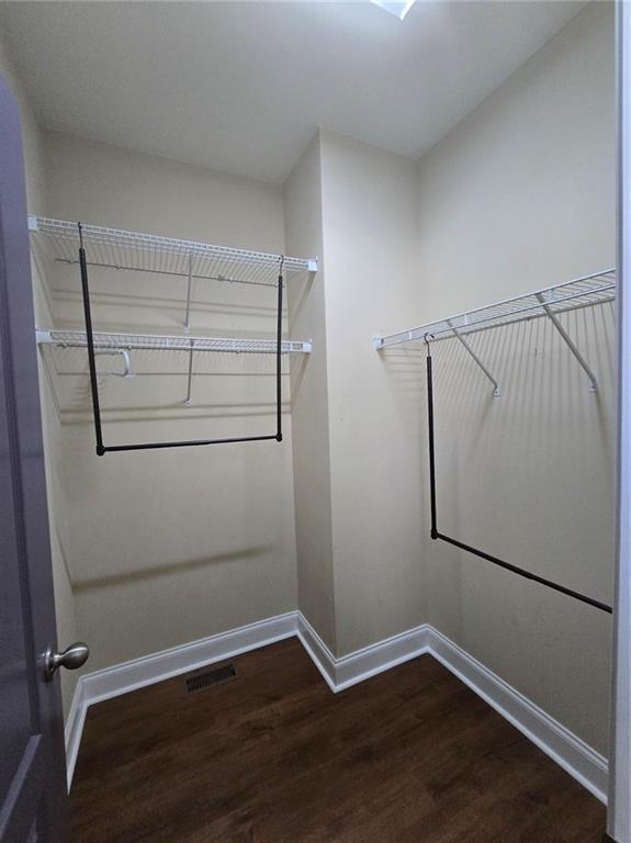 Building Photo - 3845 Dalwood Dr