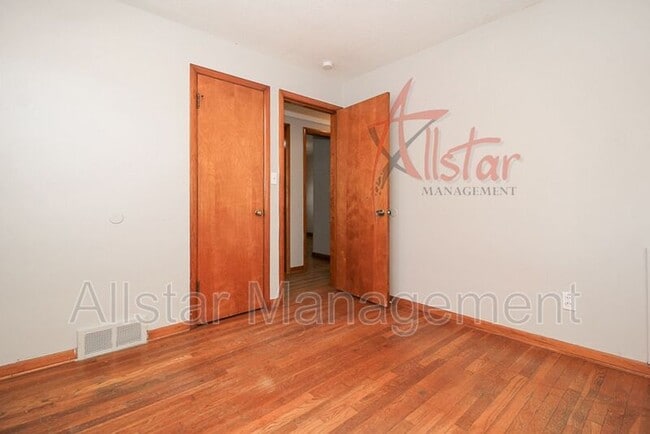 Building Photo - 3436 Dellwood Dr