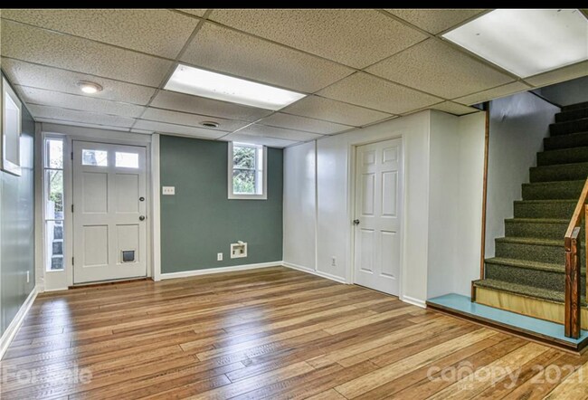 Building Photo - 50 Booker St