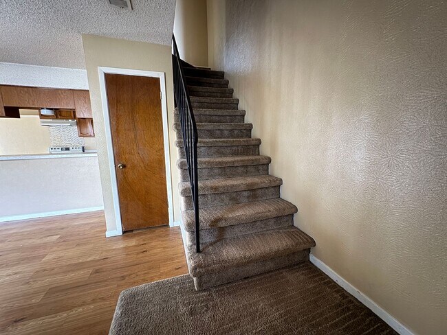 Building Photo - 1302 Covey Ln