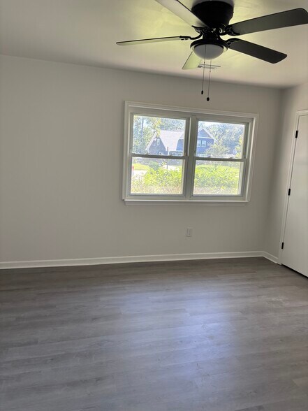 Building Photo - 619 Piedmont Ln