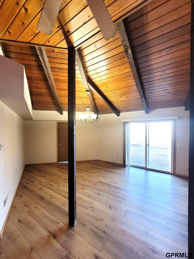 Building Photo - 1055 Platteview Dr