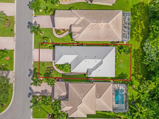 Building Photo - 3665 NW Deer Oak Dr