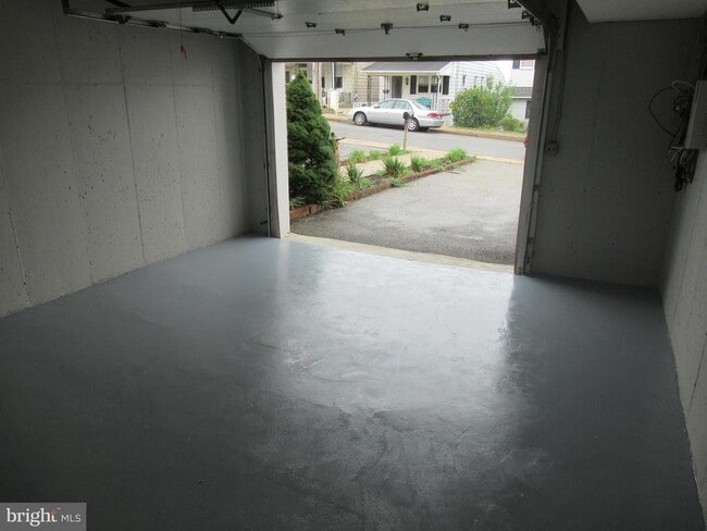 Building Photo - 436 Coates St