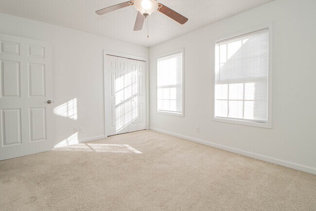 Building Photo - 299-A4 Raleigh Dr