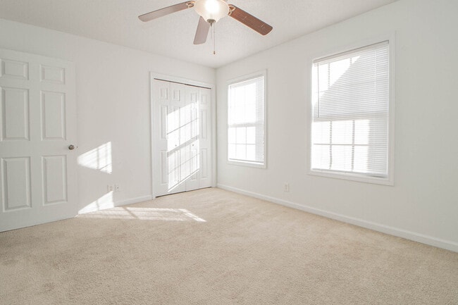 Building Photo - 299 Raleigh Dr