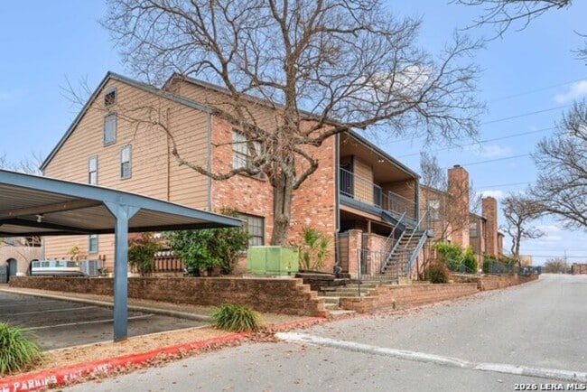 Building Photo - 4803 Hamilton Wolfe