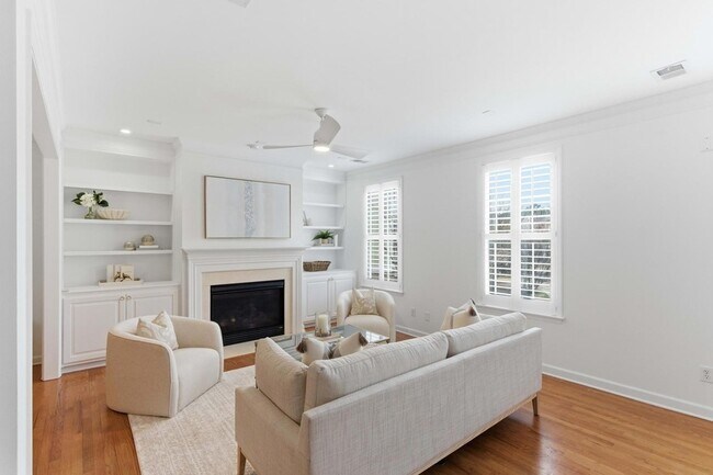 Building Photo - 124 Palm Cove Way