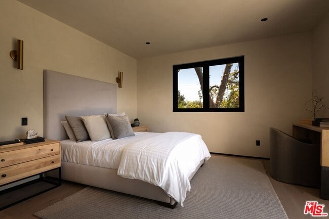 Building Photo - 13229 Hesby St