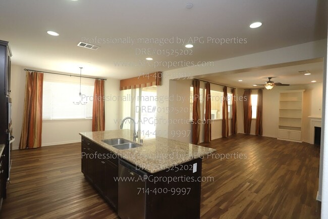 Building Photo - 509 S Trident St
