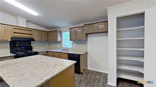 Building Photo - 100 Co Rd 194