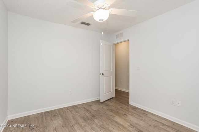 Building Photo - 546 Eiseman Wy
