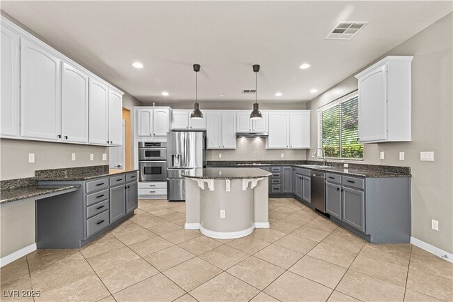 Building Photo - 8220 Chimney Bluff St