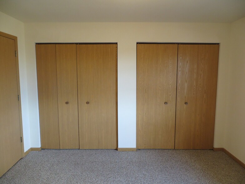 Building Photo - 716 20th St