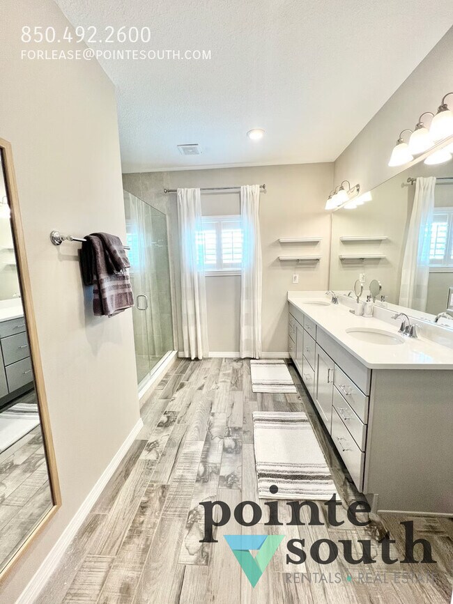 Building Photo - 6598 Carlinga Dr