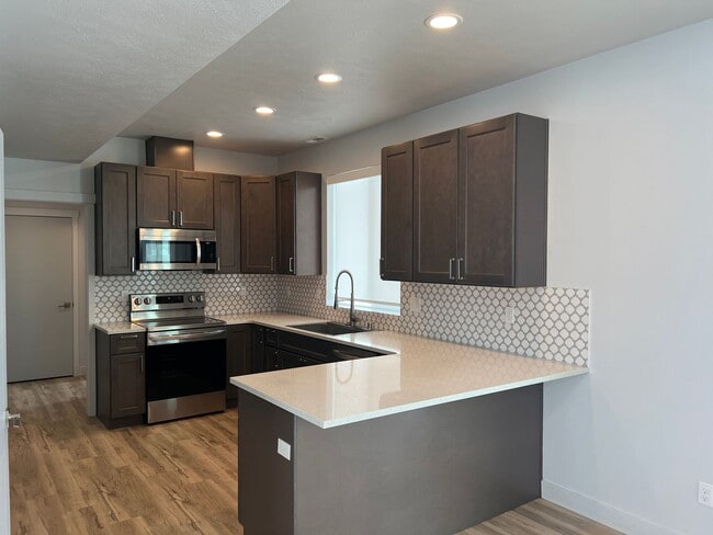 Building Photo - New on the Market!