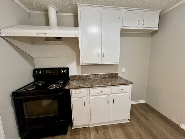 Building Photo - 3225 Knox St