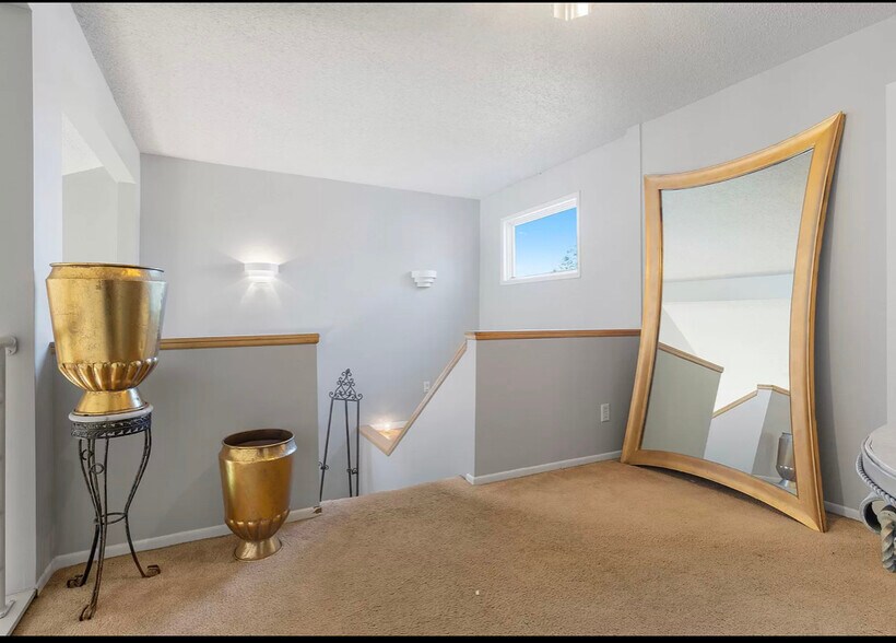 Building Photo - 6031 Boxwood Dr