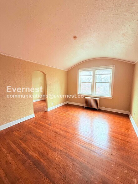 Building Photo - 4203 Cortland St