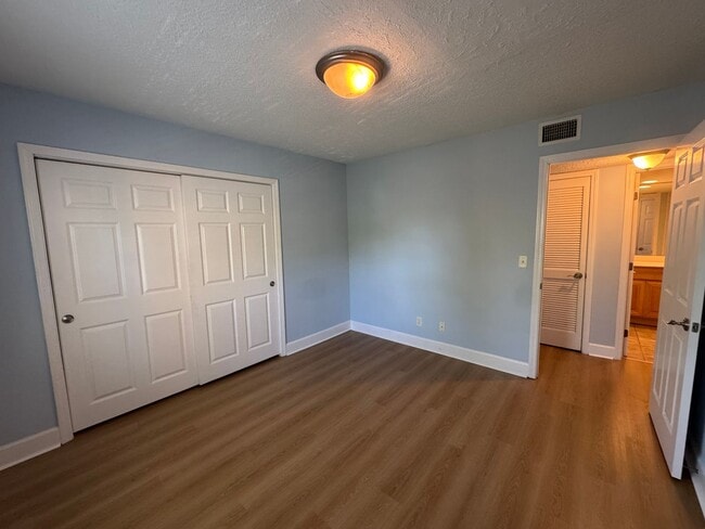 Building Photo - Move In Special! Coastal Creek Upstairs 2/...