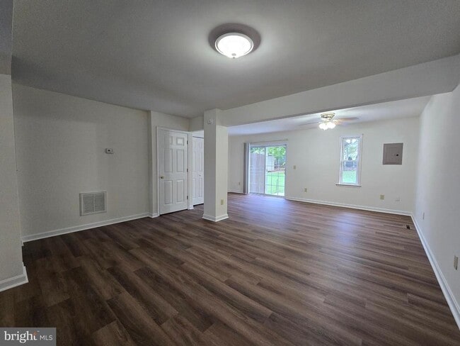 Building Photo - 116 Lowber St