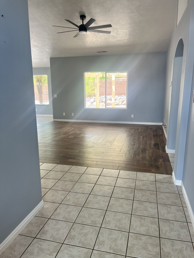 Building Photo - 119 E 710 S Cir
