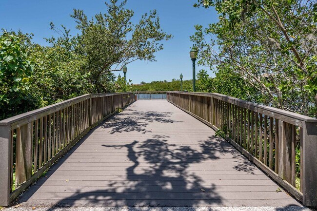 Building Photo - RARELY AVAILABLE!  3BED/2BATH POOL HOME FOR RENT-SARASOTA, FL $2995.00