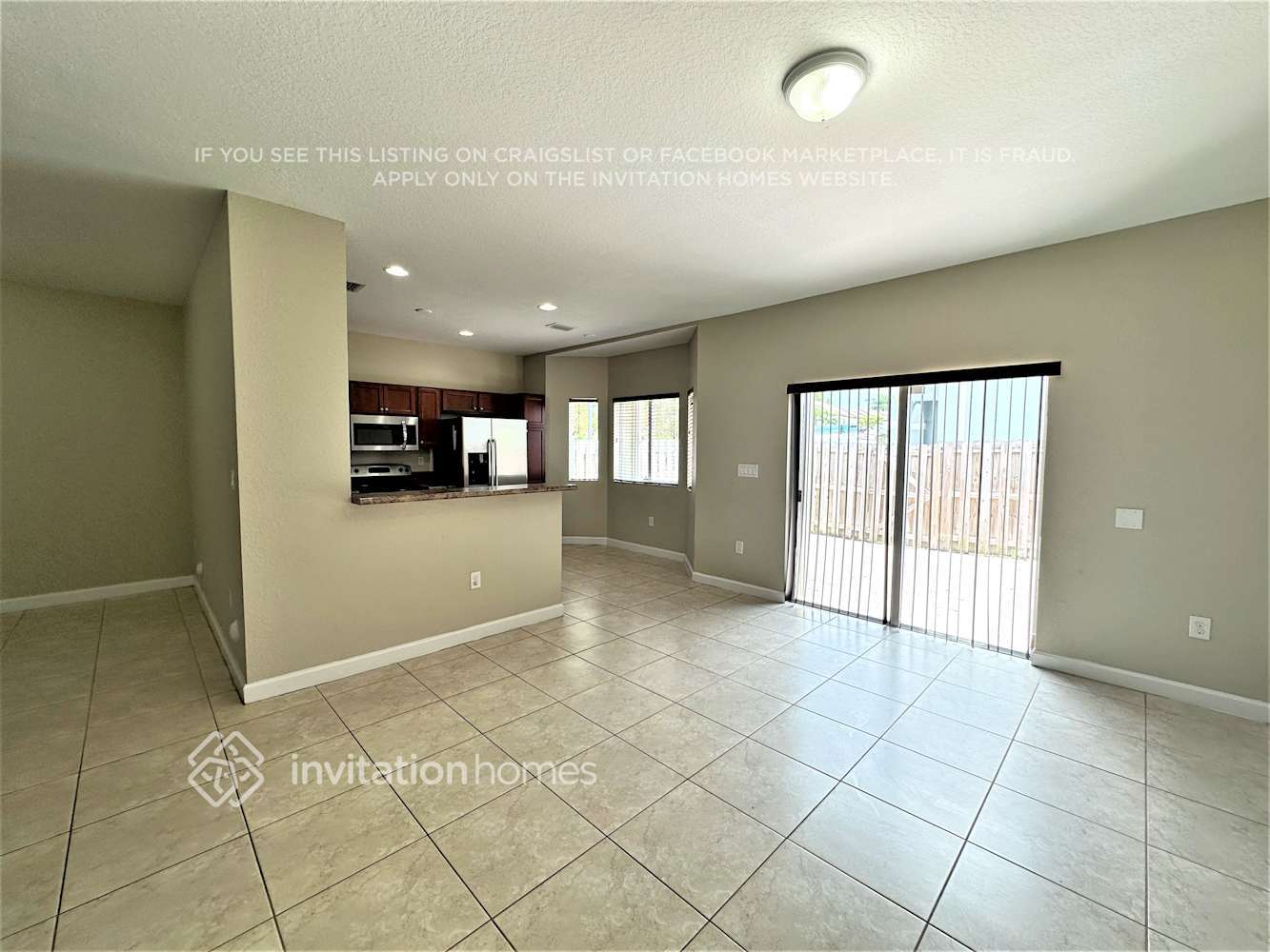 Building Photo - 2233 SW 147 Path