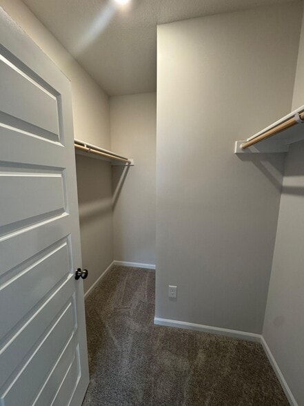 Building Photo - 518 N Pear St