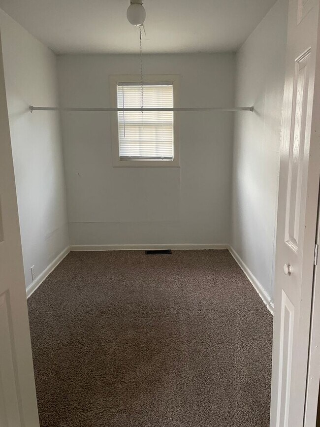 Building Photo - MOVE IN SPECIAL!! LIMITED TIME ONLY!! FIRST MONTH FREE!